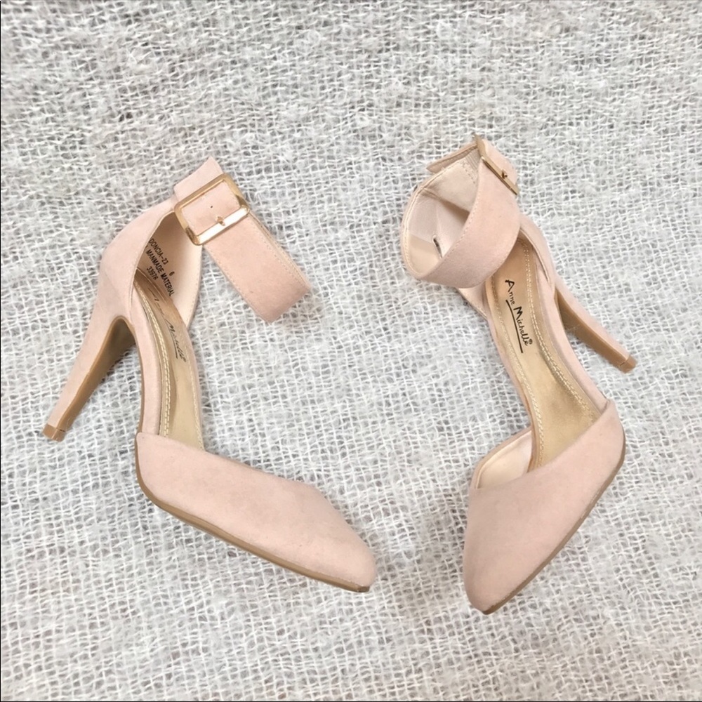 Cute blush pink D’orsay heels